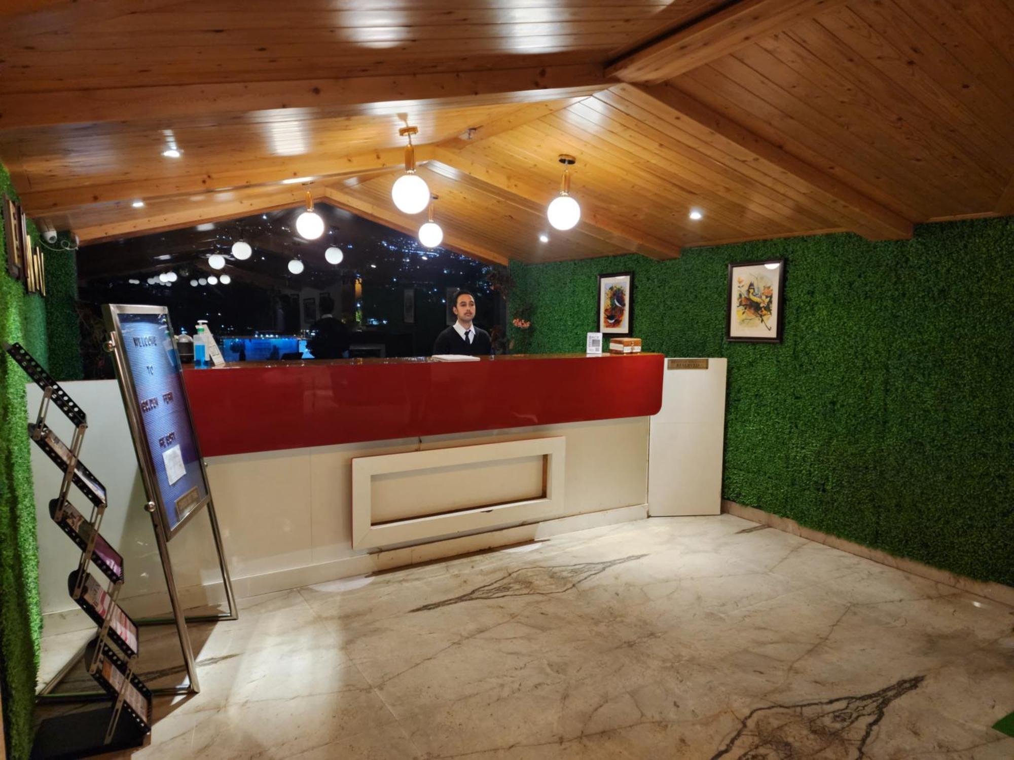 Golden Fern Resort Shimla Exterior photo